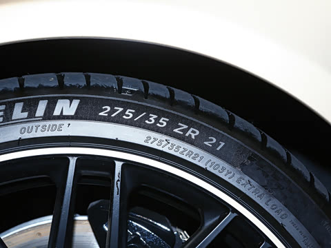 2026�� AMG SL 63 Golden Coast