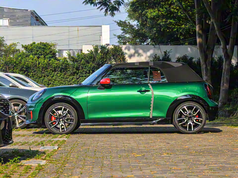 2025�� JOHN COOPER WORKS CABRIO