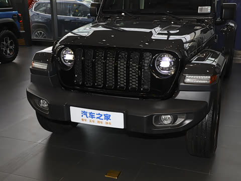 2023�� 3.6L Overland