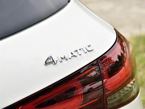 2022�� GLA 220 4MATIC