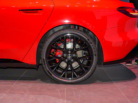 2026�� TFSI quattro 150kW �׷�������