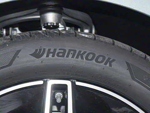 2025�� �Ŀ� E 300 ʱ�����˶���