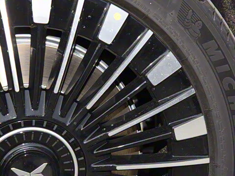 2025�� 702���������� Max