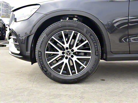 2023�� GLC 260 4MATIC ����SUV