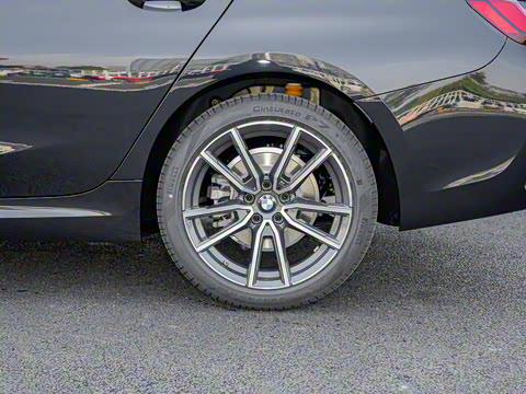 2022�� 320Li M�˶���װ