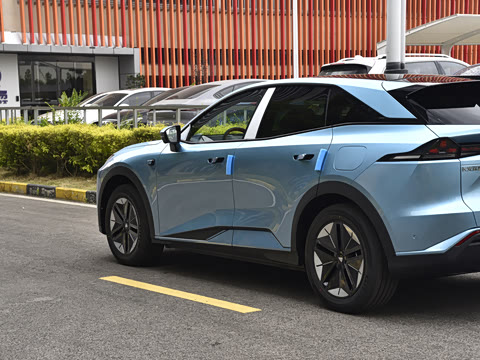 2025�� 285Max ��ΪǬ���Ǽ�ADS SE���̰�