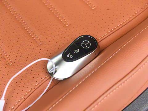 2025�� �Ŀ� GLC 300 L 4MATIC ������ 5��