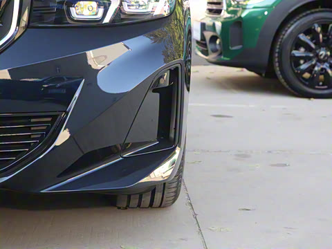 2024�� eDrive 40 L ��ҹ��װ