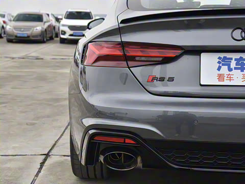 2022�� RS 5 2.9T Sportback ���װ�