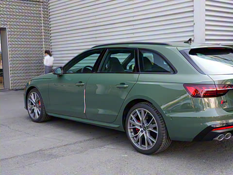 2025�� S4 Avant 3.0TFSI