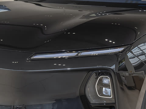 2025�� 102kWh ǩ����