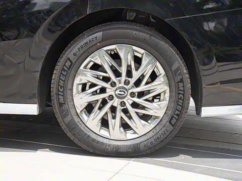 2025�� Ǭ��ϵ�� Ultra ͷ�Ȳ�