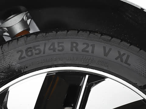 2025�� 210Ultra�Ǽݰ� 6��