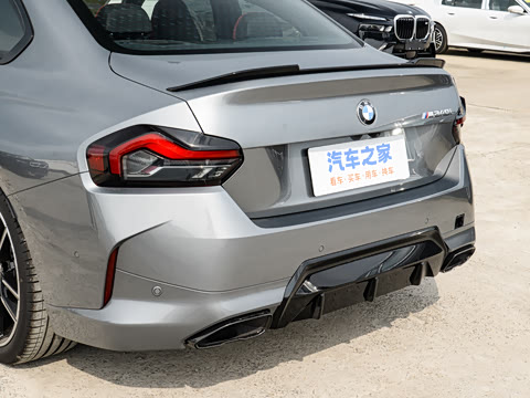 2025�� M240i xDrive