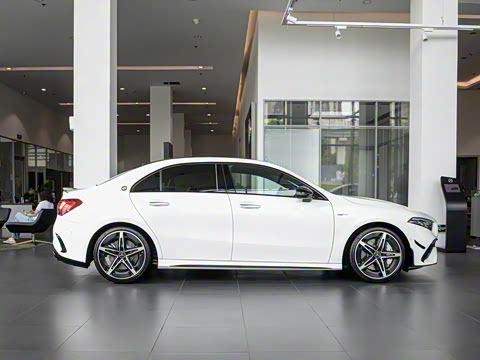 2025�� �Ŀ� AMG A 35 L 4MATIC