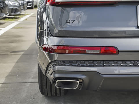 2025�� 45 TFSI quattro S line�˶���