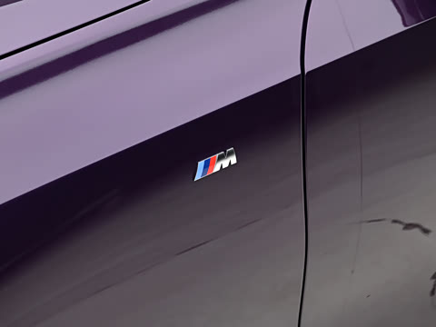 2025�� 330i 50����������