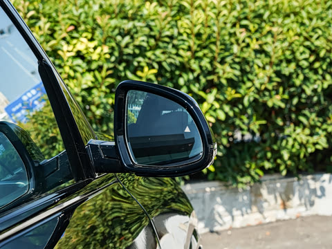 2025�� xDrive 40Li M�˶���ҹ��װ