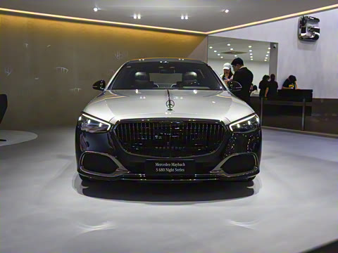 2025�� �Ŀ� S 680 4MATIC ��ҹ��