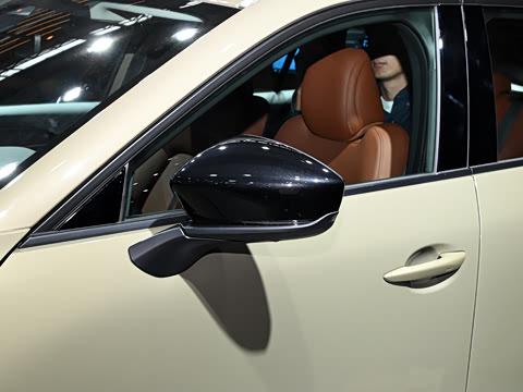 2023�� 2.5L HEV �������а�