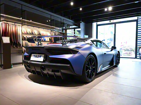 2024�� GT2 Stradale