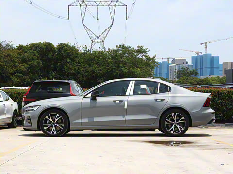 2026�� B4 ��Զ�˶���