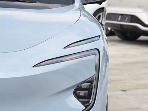 2025�� �Ŀ� Max�����