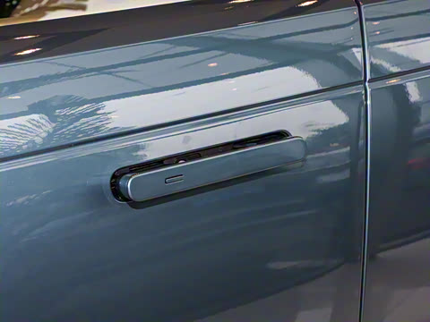 2025�� 400PS Dynamic HSE