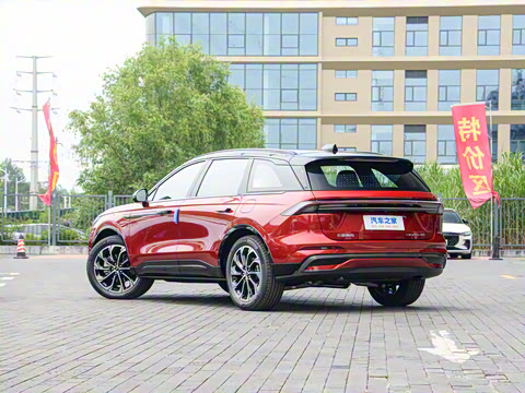 2025�� 2.0T ������������˹��