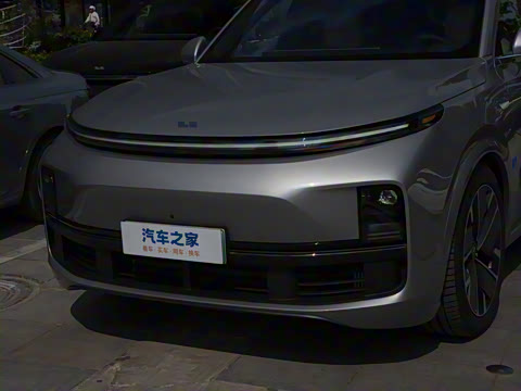 2025�� Ultra ���ܻ��°�