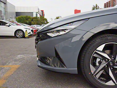 2021�� 1.5L CVT TOP�콢��