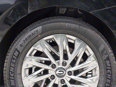 2025�� Ǭ��ϵ�� Ultra ͷ�Ȳ�