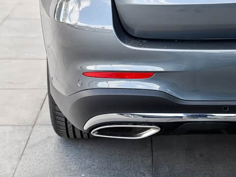 2019�� GLC 260 4MATIC ������