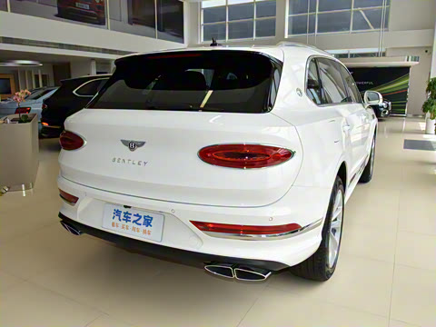 2026�� 4.0T V8 ������