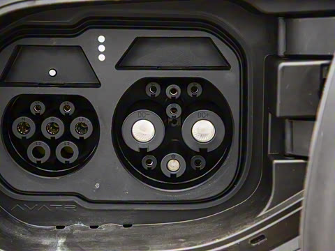 2025�� �Ŀ� Max���̰�