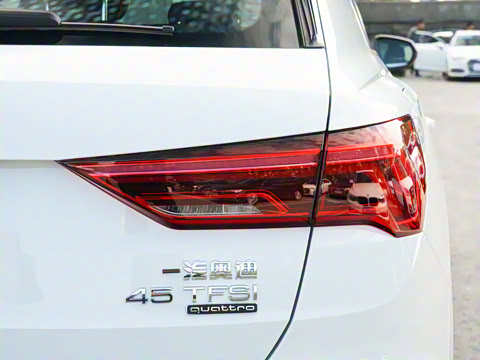 2022�� 45 TFSI quattro ʱ�ж�����
