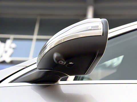 2019�� GLC 260 L 4MATIC ������