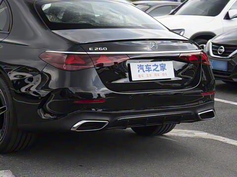 2025�� �Ŀ� E 260 �˶���