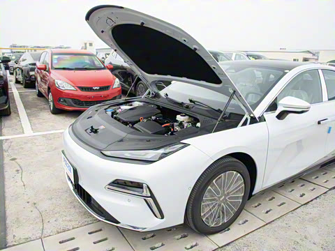 2025�� 130km EM-i ������