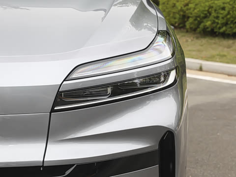 2025�� Ultra ������