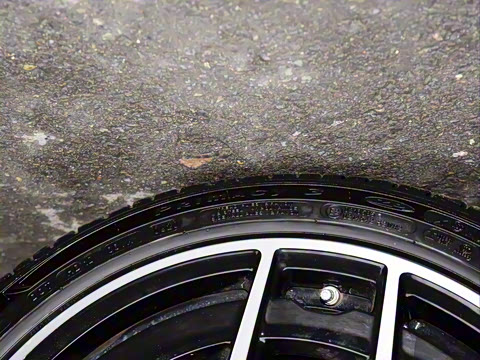 2021�� �Ŀ� E 300 �˶���