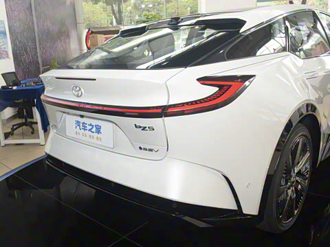 2025�� 630 PRO���а�