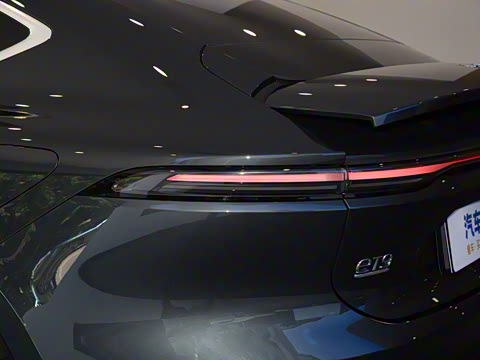 2025�� 102kWh ǩ����