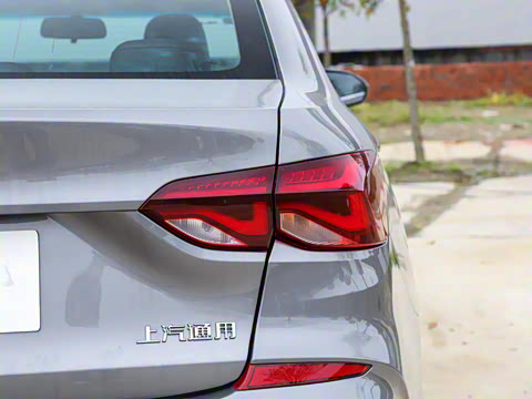 2022�� 320 �Զ������촰��