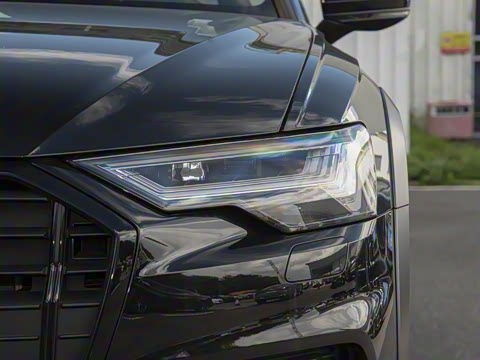 2025�� allroad quattro 55 TFSI ��̽�ռ�