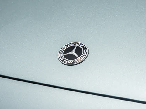 2025�� �Ŀ� E 300 ʱ�����˶���