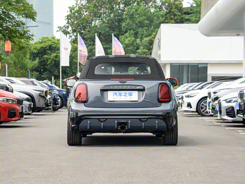 2025�� JOHN COOPER WORKS CABRIO