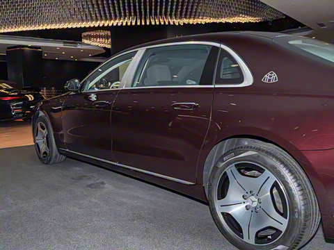 2025�� �Ŀ� S 480 4MATIC