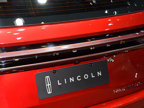 2025�� 2.0T ������������˹��