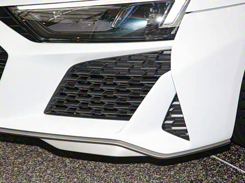 2022�� V10 Coupe performance